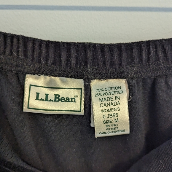 L.L. Bean Black Velvet Straight Skirt Size M Elastic Waist 35" Length - Picture 3 of 3